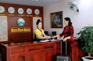 Lobby - Khach San Nam Rom (Dien Bien Phu)