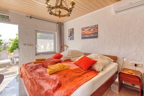 1 Schlafzimmer, Zimmersafe, Schreibtisch, kostenloses WLAN