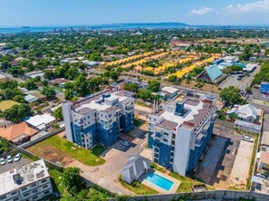 Apartamento Confort, balcón, vistas a la ciudad | Exterior