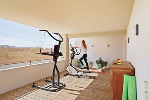 Fitness facility - Vrbo Property (Hyères)