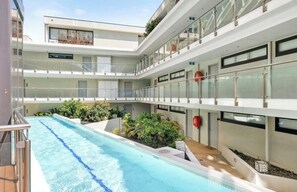 Pool - Skyline Luxury: Coastal St Kilda Retreat (St Kilda)