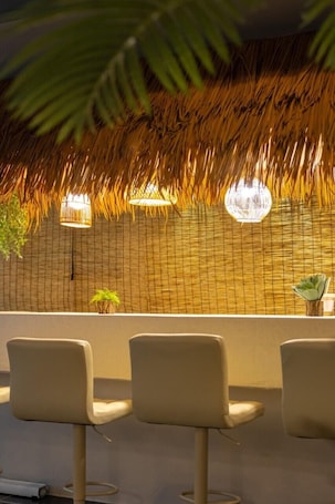 Bali Style / multiple capacity clean / yeongildae 3 minutes by walk | Free WiFi. Pohang Party Room Rental Studio