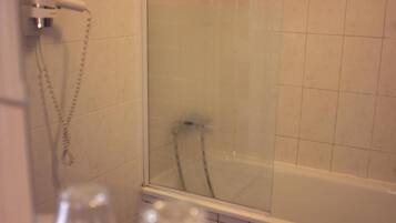 Classic Triple Room, Canal View | Bilik Mandi