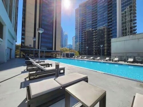 Luxury High-Rise Condo w/ City Views Marta Bus & Train Access Free Parking