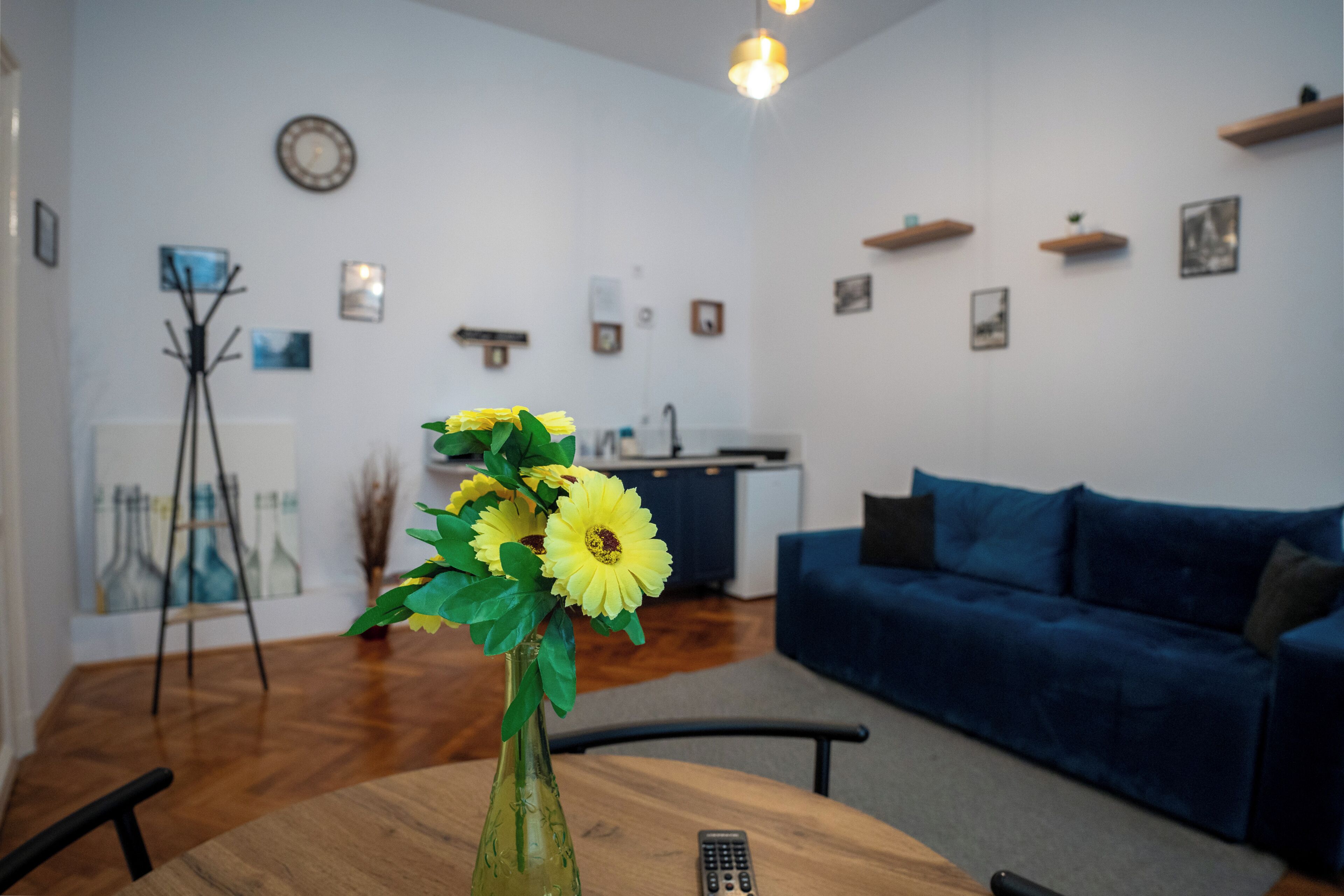 Apartment, Courtyard View | Living area