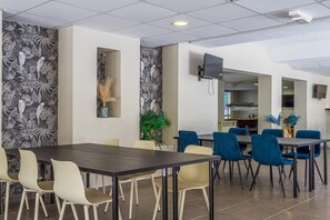 Holiday Home Facilities and Services - Spacious Chic Stay Near Golden Isles (LA LONDE LES MAURES)