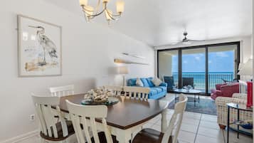 Condo Prestigio, 3 habitaciones, balcón, vista a la playa | Servicio a la habitación