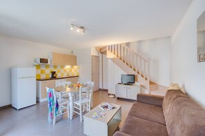 Smart TV, ping pong - Modern 2-Bedroom Vineyard House (COLOMBIERS)