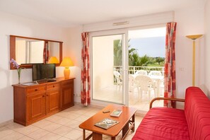 Smart TV - Golfside Apartment with Terrace (Cap  d'Agde  (HERAULT))