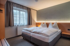 Reisekinderbett, kostenloses WLAN, Bettwäsche