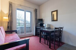 Smart TV - Apartment in Grasse with Swimming Pool (Grasse)