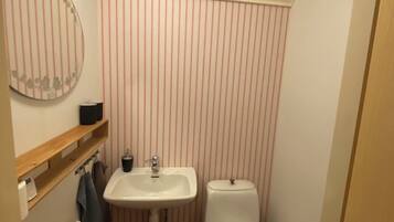 Shared Dormitory, 1 Bedroom, Smoking, Balcony | Bathroom
