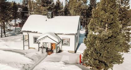 Room-small Guest Room Retreat in Arjeplo