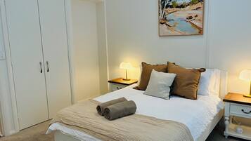 2 bedrooms, iron/ironing board, WiFi, bed sheets