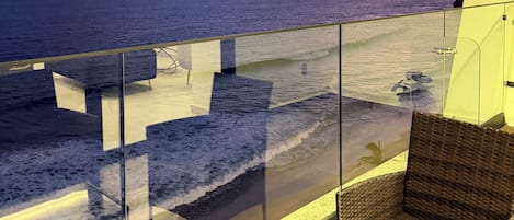 Suite Deluxe, balcon, vue sur la plage | Vue du balcon