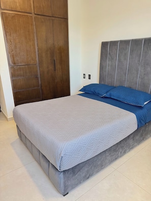 Luxury Room, Balcony, Beach View | Desk, free WiFi - Sunsetline Malecón Mazatlán (Mazatlán)