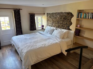 1 habitación, tabla de planchar con plancha, internet y ropa de cama 