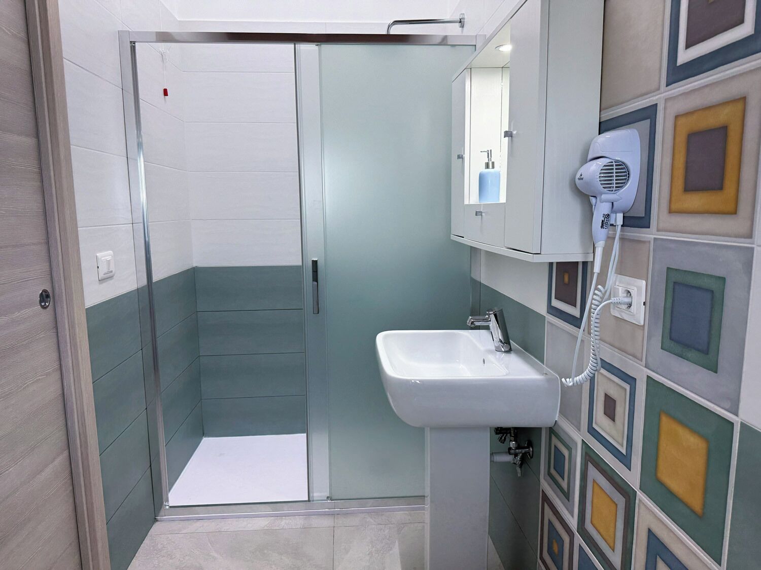 Studio, Garden View | Bathroom | Shower, hair dryer, towels, soap