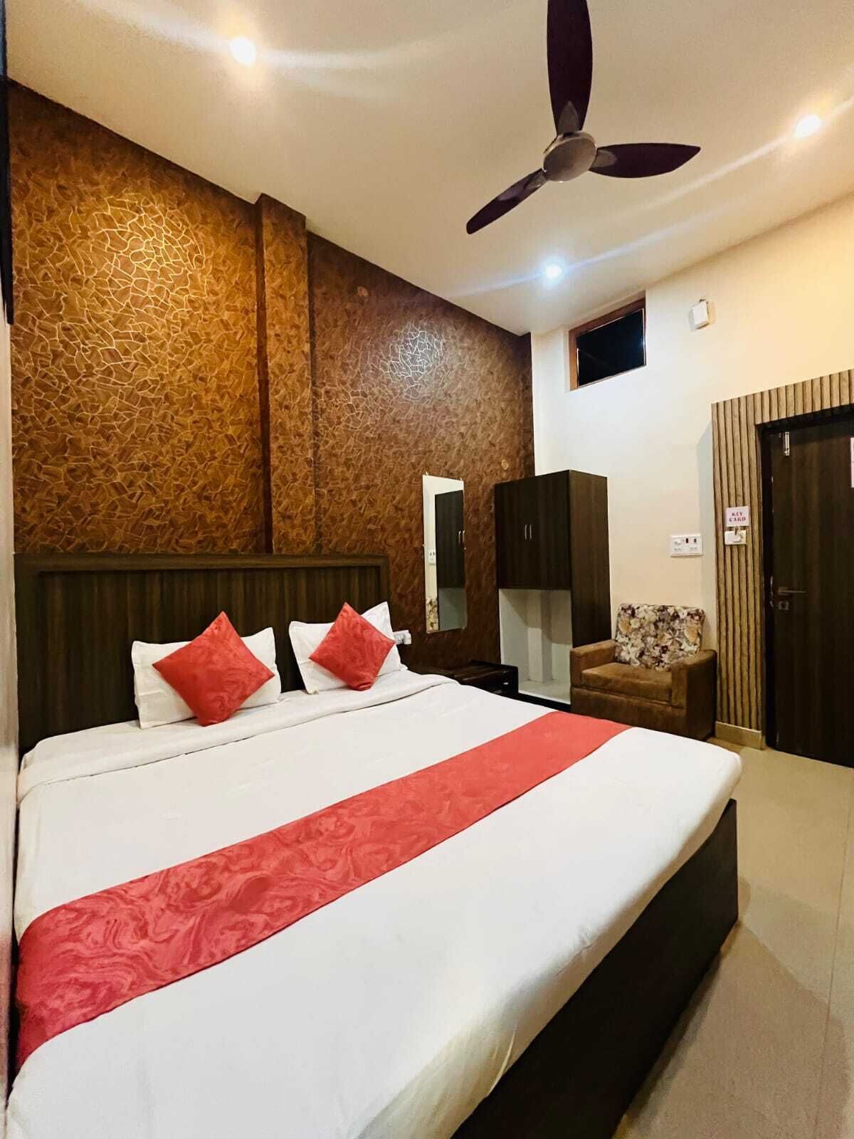 Deluxe Double Room, City View