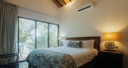 Oceanfront 2BR + Loft Escape 🌊✨ Private Terraces & Views