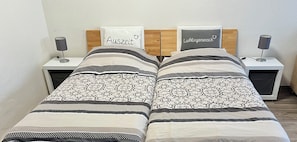 1 bedroom, free WiFi - Vacation Rental Near the Spa Park with a Pool, Sauna, and Garage (Bad Salzuflen)
