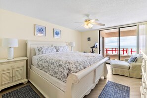 Room - Penthouse at Crescent Beach Club, 20D, Beachfront! (Clearwater Beach)