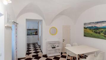 Studio - utsikt mot innergården | Restauranger