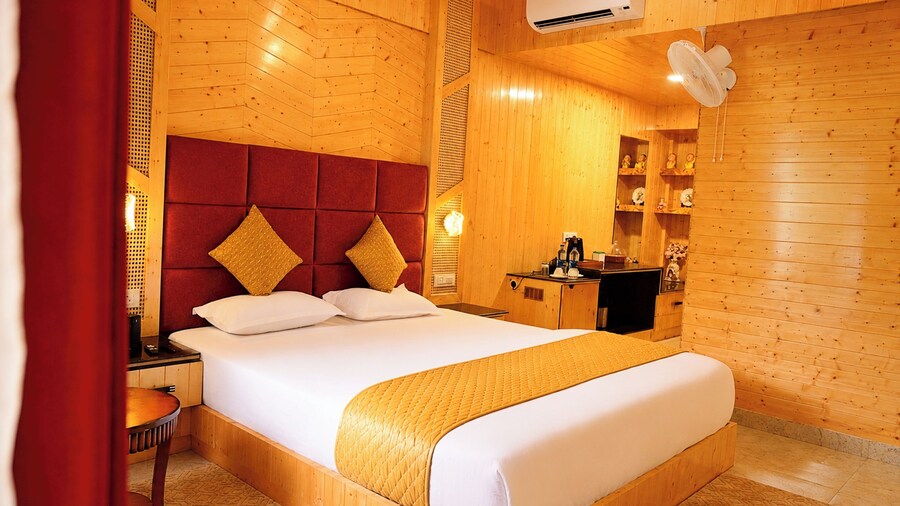 Luxury Hotel S-D-K
