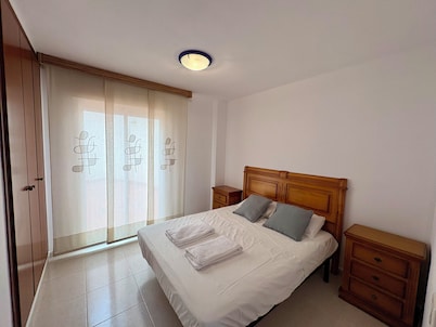 Spacious apartment in the center of Peñiscola 5 minutes from the beaches and the castle.