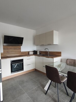 Private kitchen - Vrbo Property (Penta-di-Casinca)
