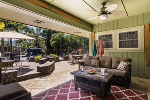 Outdoor dining - Princeville Kauai Luxury Retreat | Pool, Hot Tub, AC, 5BR, Sleeps 10 (Princeville)