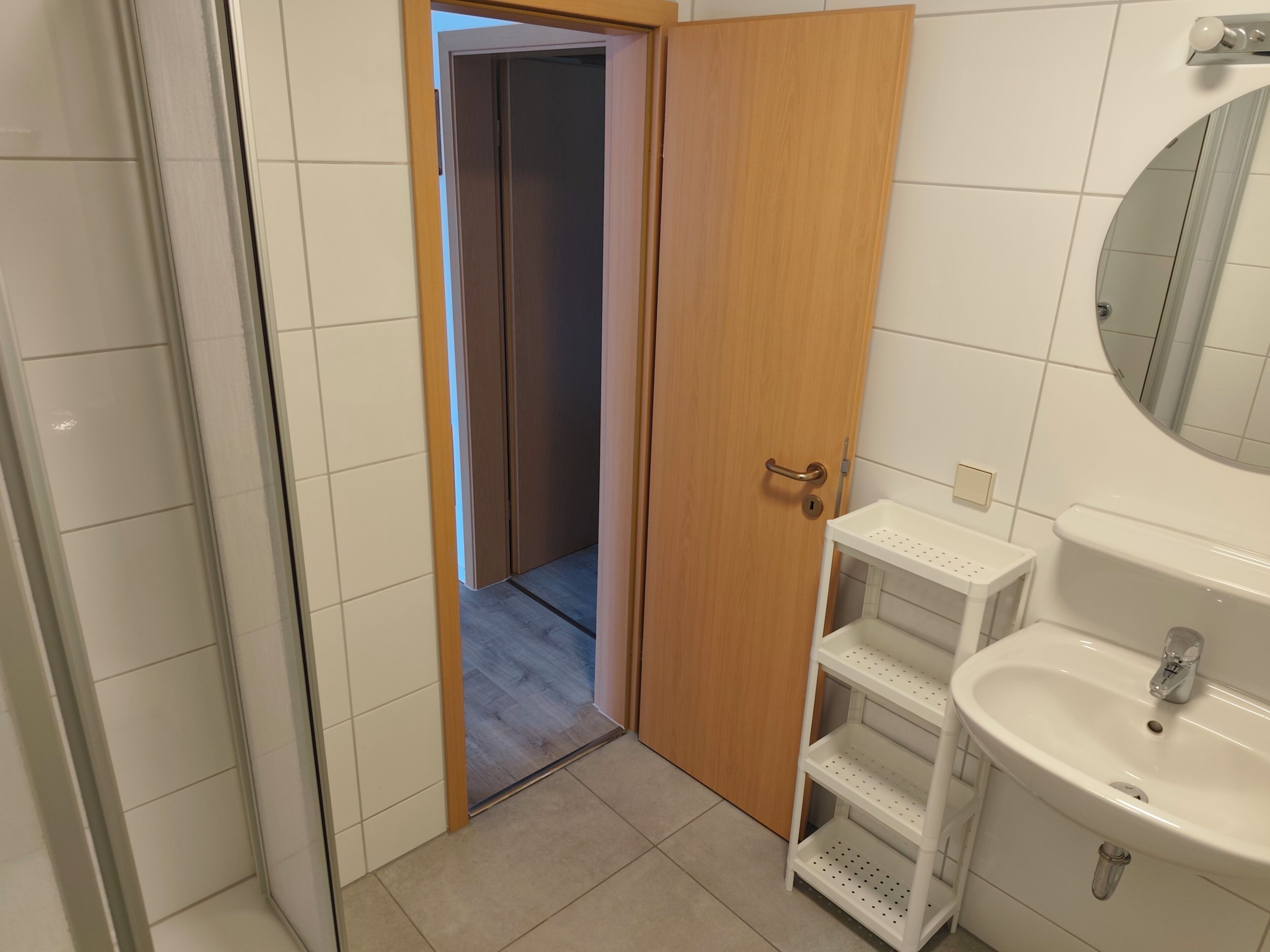 Shower, towels