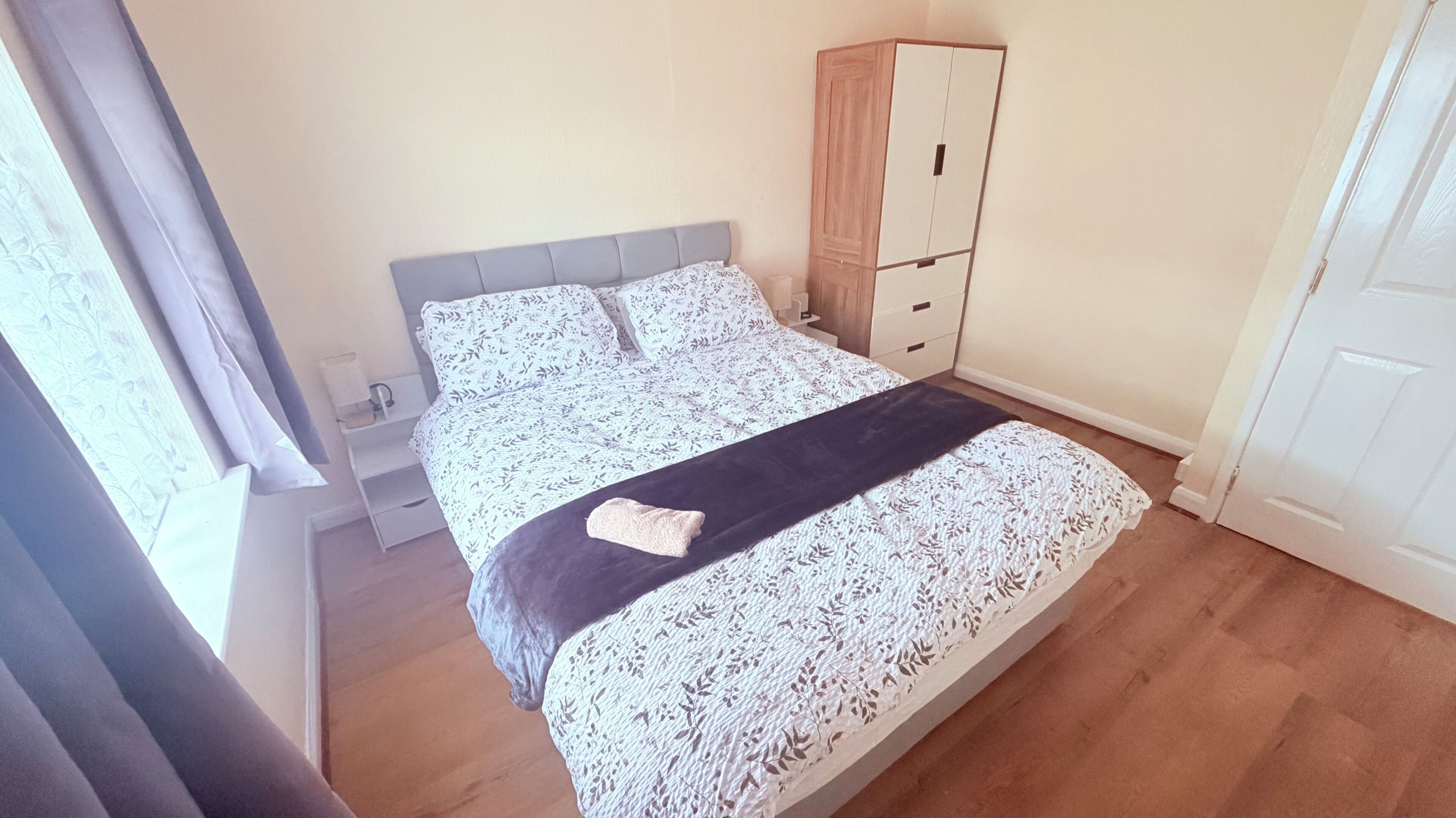 3 bedrooms, iron/ironing board, WiFi, bed sheets