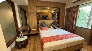 Room - Silverador Boutique Hotel (Thane)