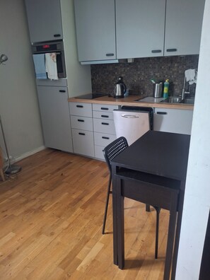 Private kitchen - Practical studio retreat in charming Trøndelag for your getaway (Trøndelag)