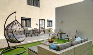 Appartement, vue cour intérieure | Terrasse/Patio