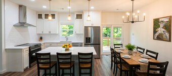 New 3-bedroom house in Bella Vista near the new OZ Bike Park