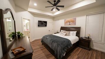 3 chambres, fer et planche à repasser, Wi-Fi gratuit, draps fournis
