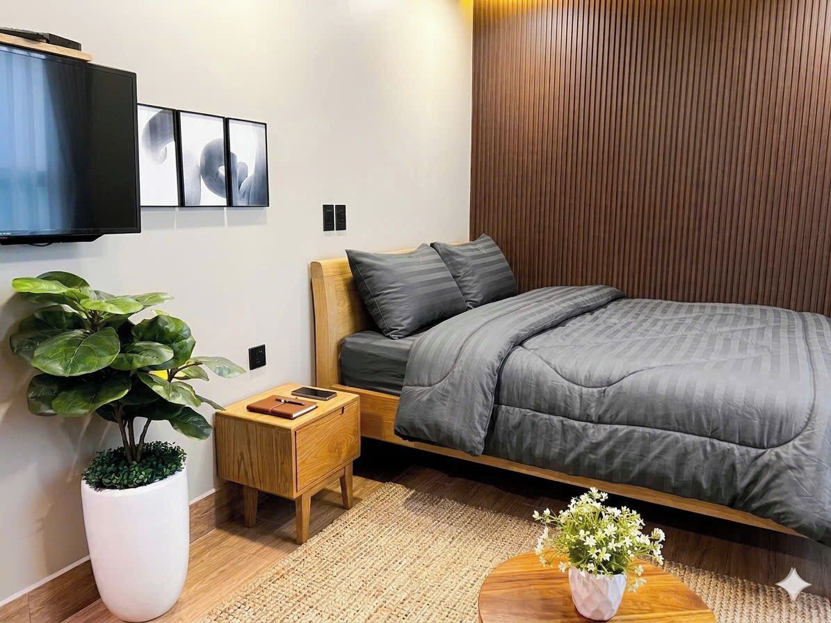 Tabla de planchar con plancha, wifi y ropa de cama 