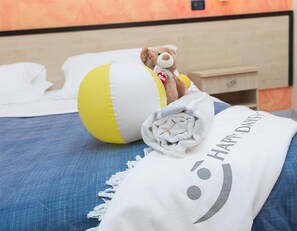In-room safe, free WiFi - New Castle (Cesenatico)