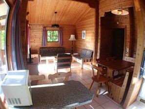 Dining - Vrbo Property (Mauroux)