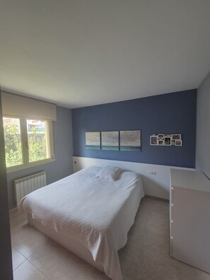 4 Schlafzimmer, Schreibtisch, Bügeleisen/Bügelbrett, kostenloses WLAN