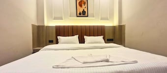 The City Hotel