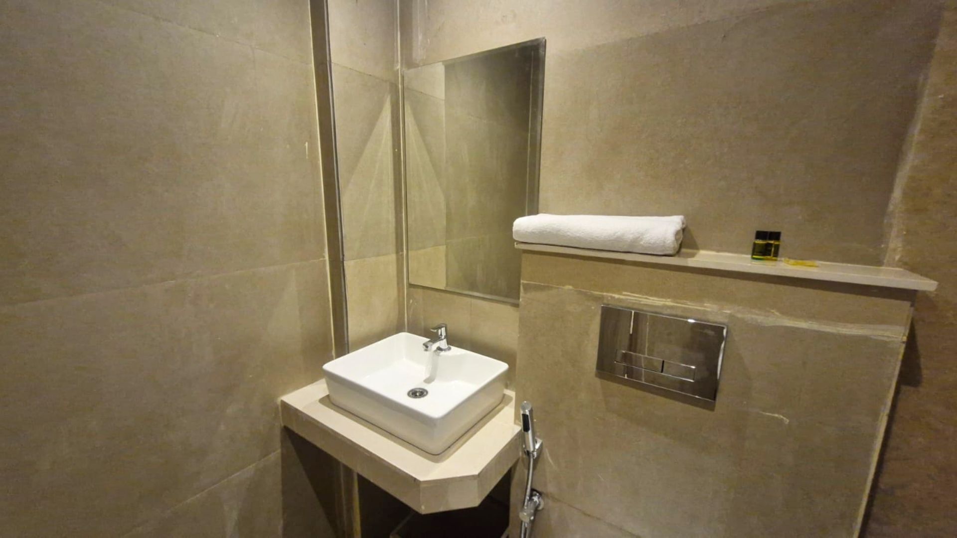 Double Room | Bathroom | Towels, soap, shampoo