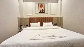 Double Room | Free WiFi - The City Hotel (Kanpur)