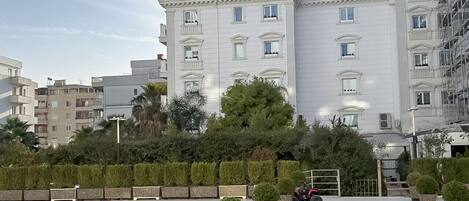 Enceinte de lâhĂ©bergement