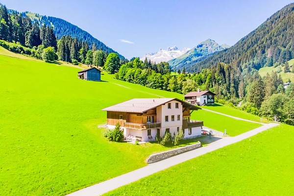 Montagnes Relief, Maison, Colline, Montagnes, Paysage, Chalet, Domicile, Montagne, Station De Montagne, Chaîne De Montagnes