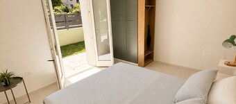 New apartment with garage 5 minutes walk from the beach, behind the Rock