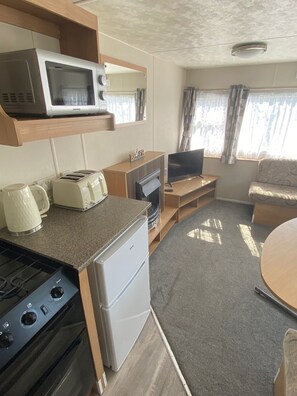 Interior - Little Gem 2 Bed Caravan opposite the Beach on California Cliffs Holiday Park (Scratby)