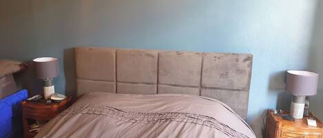 WiFi, bed sheets